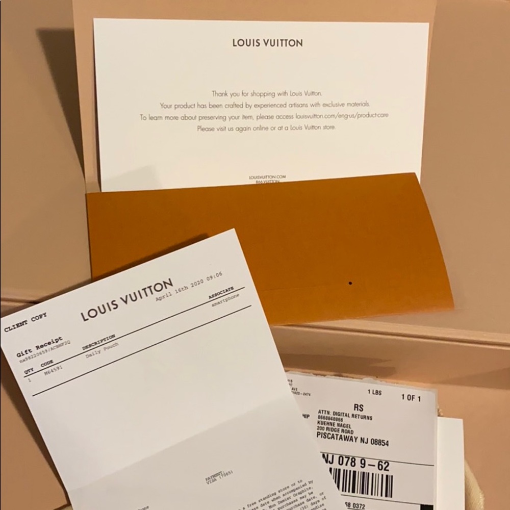 Louis Vuitton Daily Pouch—- sold out everywhere - Picture 8 of 9